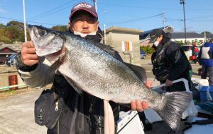 初釣り、良型続出（クロ・イシダイ）釣果