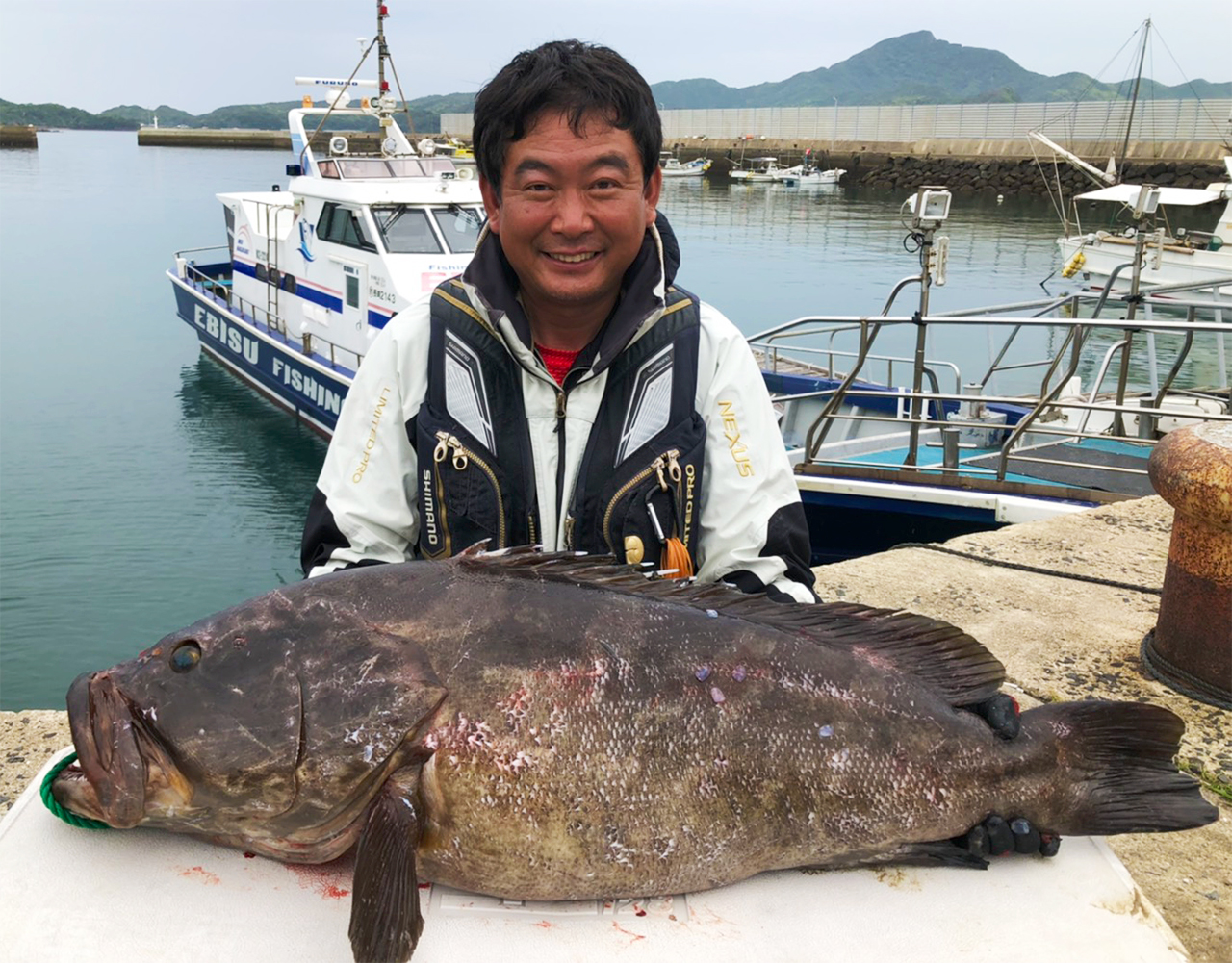 アラ（19.1キロ・105センチ）底物好釣果！