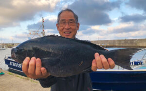 アラ（19.1キロ・105センチ）底物好釣果！